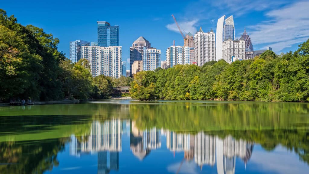 Altanta Piedmont Park with skyline